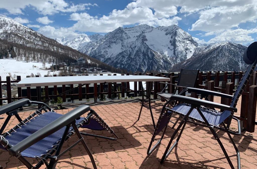 Sestriere Apartment | Bilocale con terrazzo e vista spettacolare sui monti
