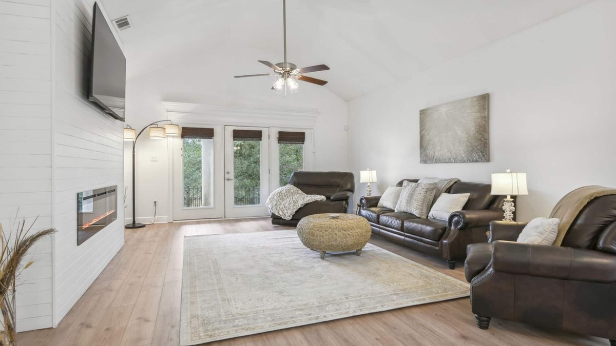 St. Martin House | Biloxi Waterfront House With A View (Downtown Biloxi, Ocean Springs & Keesler)