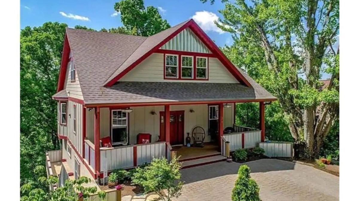 Kenilworth Apartment | Biltmore Hideaway - Luxury Urban Tree Top Retreat