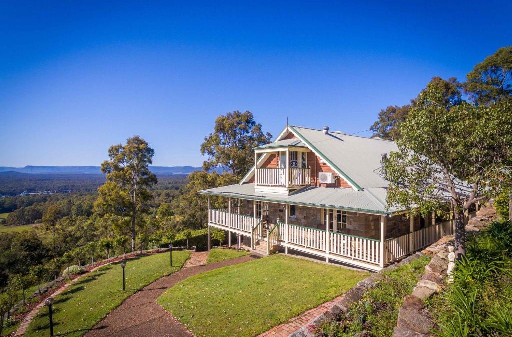 Mount View House | Bimbadeen Mountain House