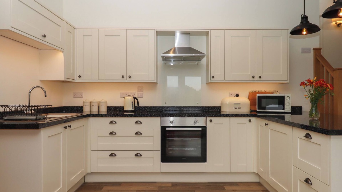 Crediton Cottage | Binneford Barn