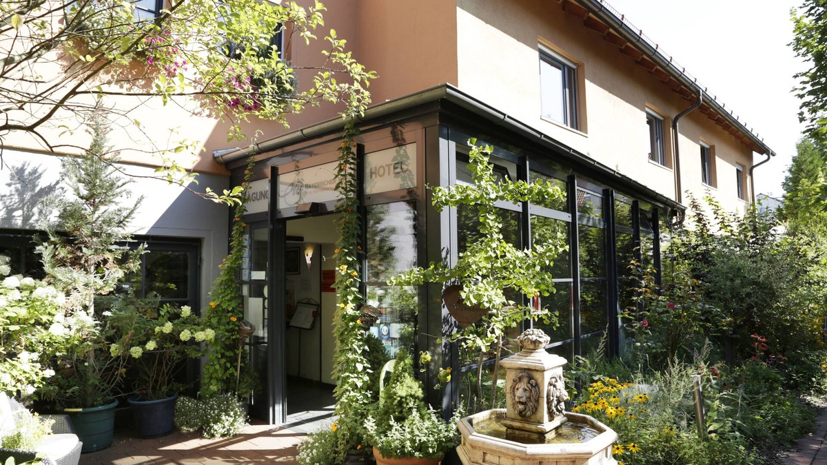 Lechhausen-Ost Hotel | Bio Hotel Bayerischer Wirt
