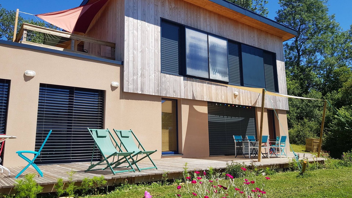 Prenovel House | Bioclimatic cottage Jura