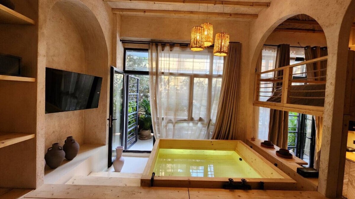 Achrafieh Apartment | Biophilia Bali Escape