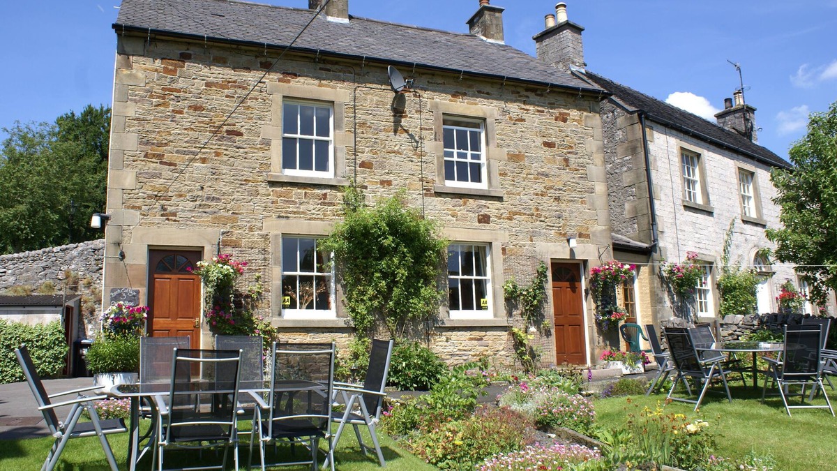 Hartington Cottage | Birch Cottage Holiday Cottage, centrally located In the village of Hartington.