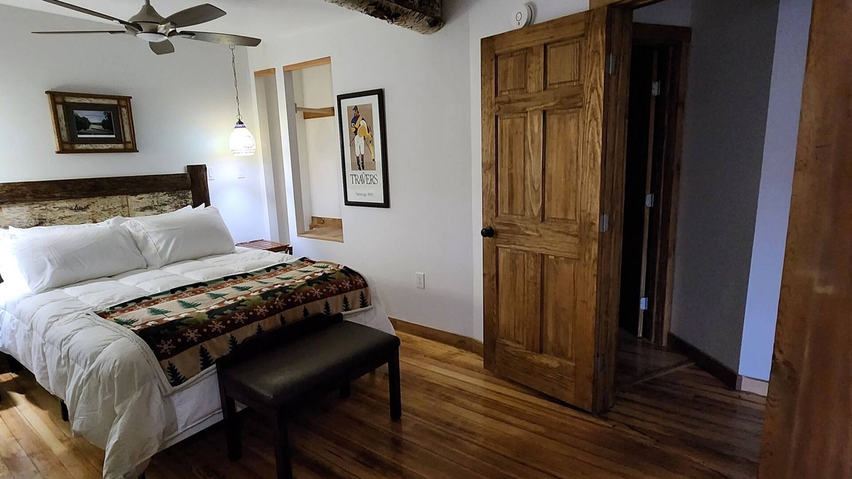 Saranac Lake Apartment | Birch Suite at Colden Lodge A Cozy Private 1Br Suite With Hot Tub on Lake Flower