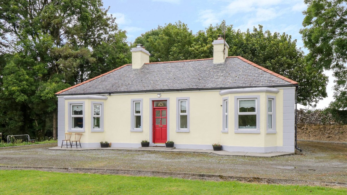 Westport Cottage | BIRCH TREE COTTAGE, family friendly in Westport, County Mayo