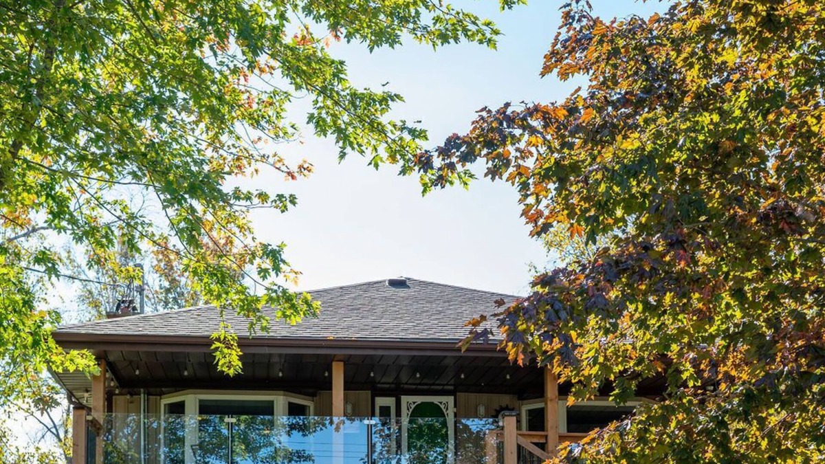Kettle Point 44 House | Birchwood Beach House - Lakeview Full House