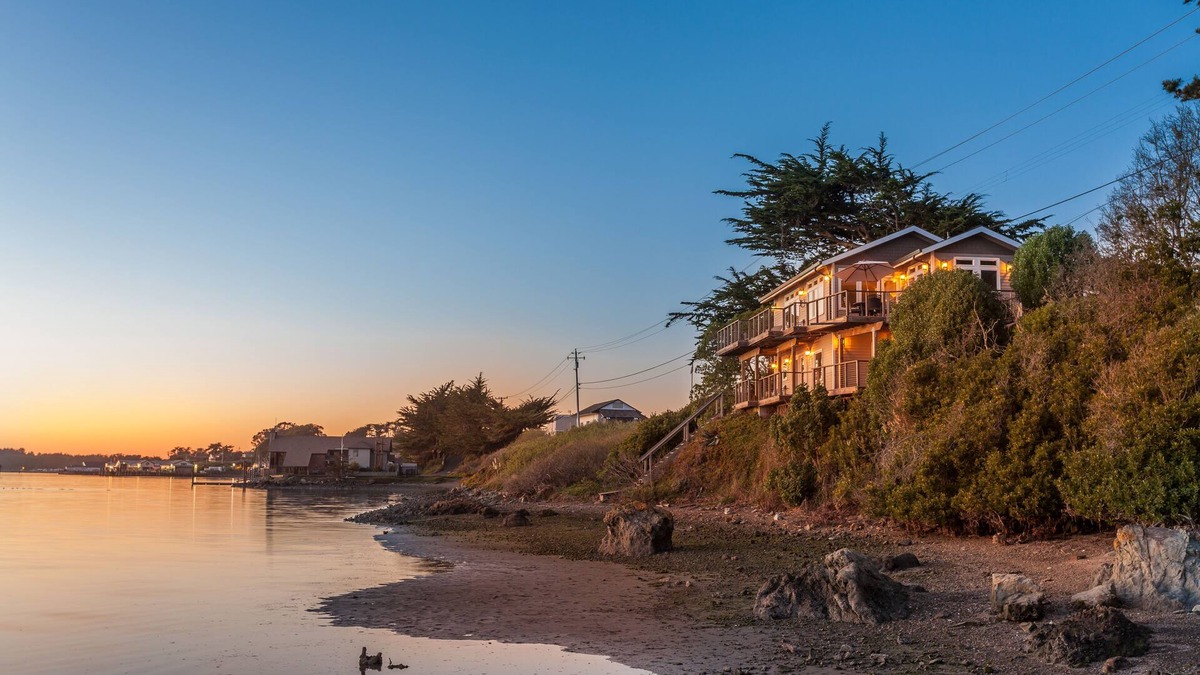 Bodega Bay House | Bird Watch @ Land's End with Amazing Views of the Harbor and Pacific Ocean