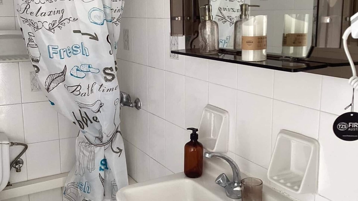 Papagou-Holargos Apartment | Birdhouse Apartment Athens