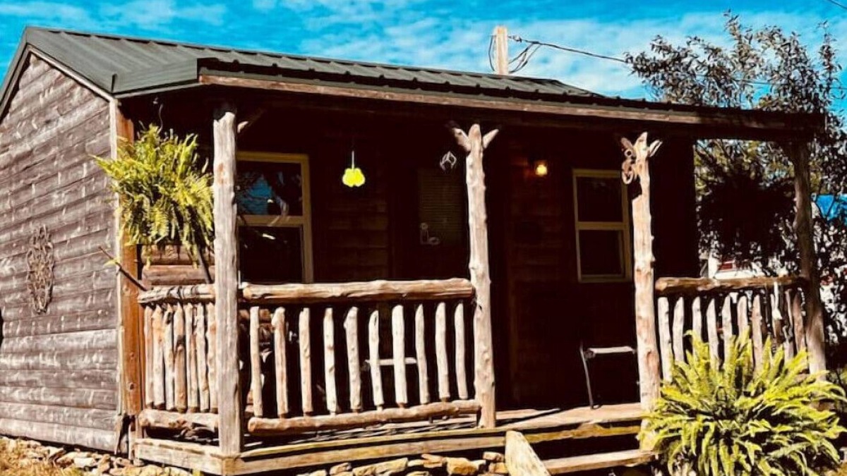 Williamsburg Cabin | Birdsong cabin