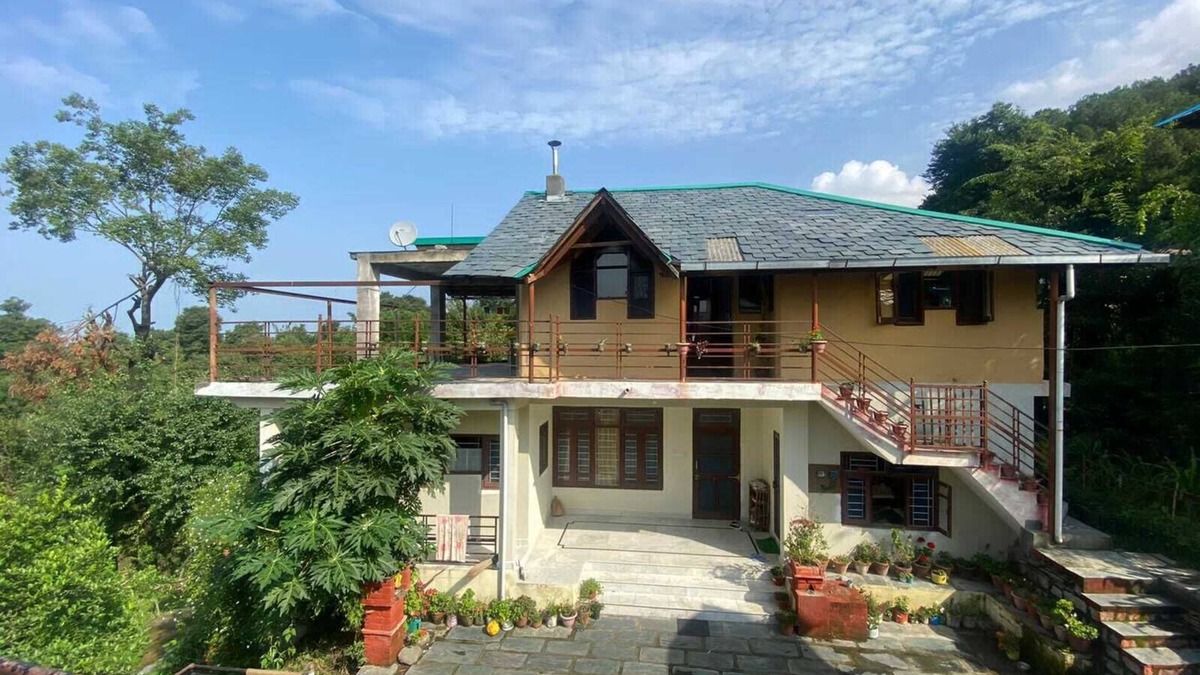 Sidhpur Bed & Breakfast | Birdsong Homestay- a cozy home in quaint village