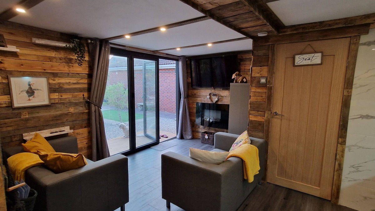 Mablethorpe House | Birdsong Lodge - Peaceful - dog Friendly