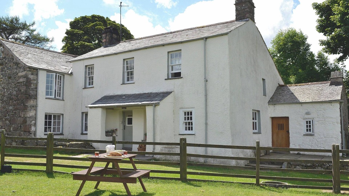 Holmrook Cottage | Birkerthwaite Farmhouse
