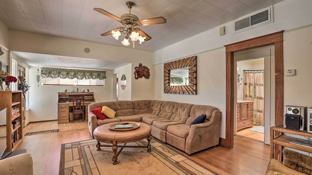 Bisbee House | Bisbee Home < 1/2 Mi to Park & Tennis Courts!