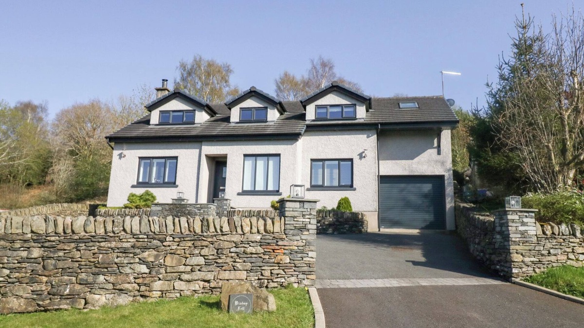 Backbarrow House | BISHOP FELL, family friendly, luxury holiday cottage in Newby Bridge