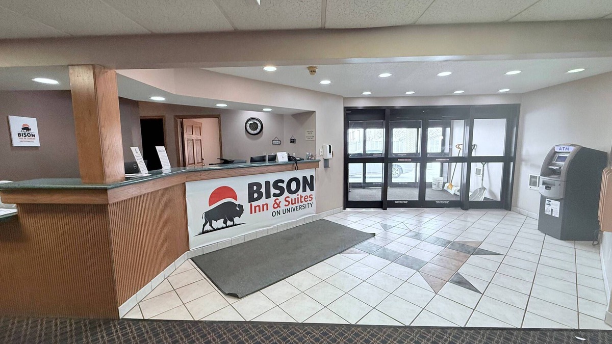 Fargo Hotel | Bison Inn & Suites on University