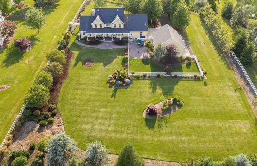 Oregon City House | Bison Ridge Retreat - Spacious and in Nature
