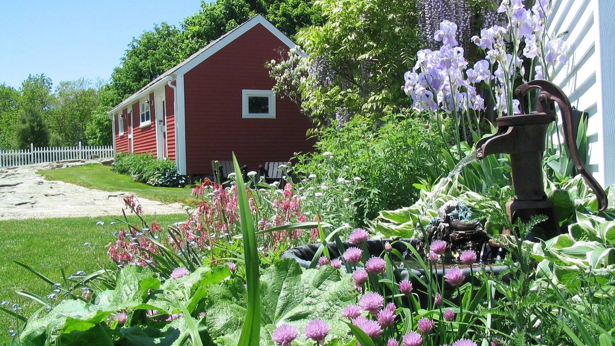 York Beach Bed & Breakfast | Bittersweet Bed and Breakfast