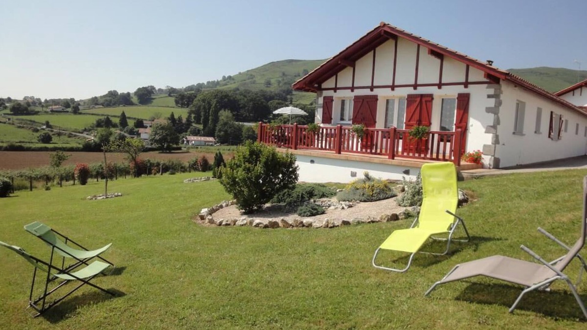 Helette House | Bixta Eder - Helette