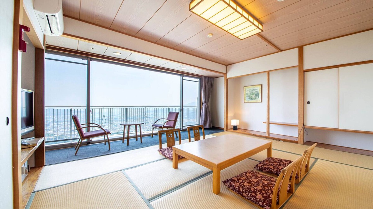 Tokushima House | Bizan kaigetsu