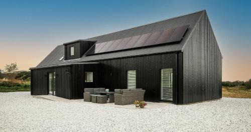 Broadford House | Black Barn Skye - Contemporary 3 bed/4 bath home