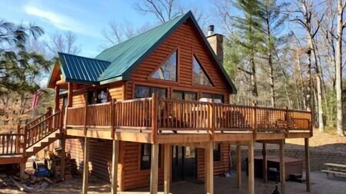 Baldwin House | Black Bear Cabin-Hot tub, Pet friendly, Riverfront