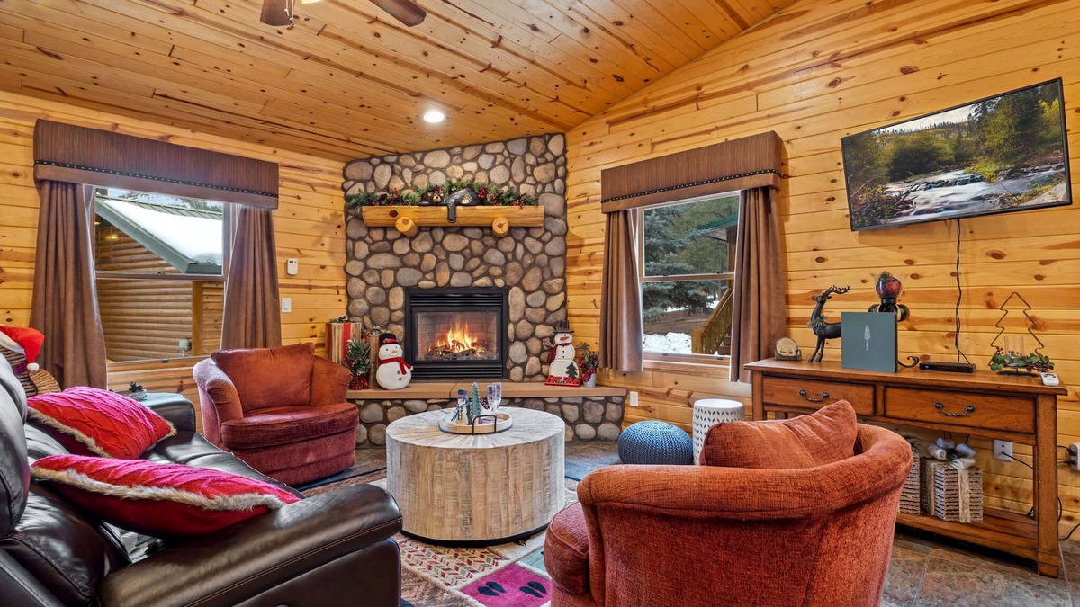 Greer Cabin | Black Bear Chalet (Cabin 105)