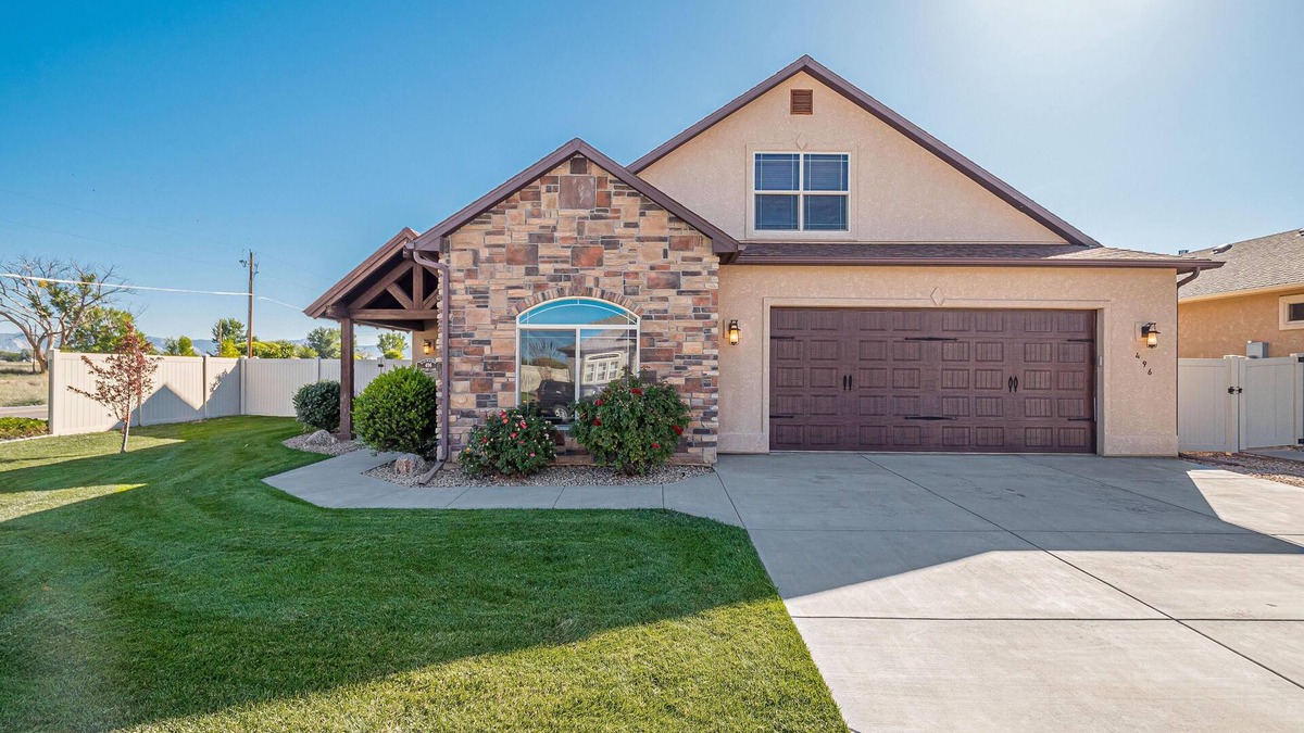Fruita House | Black Bear II: Fire Pit, Bikes & King Suites
