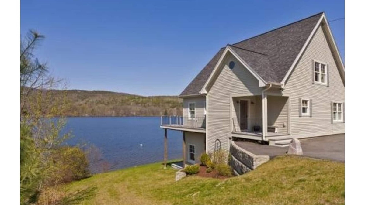 Lebanon House | Black Bear Lodge: Lakefront Home on Mascoma Lake