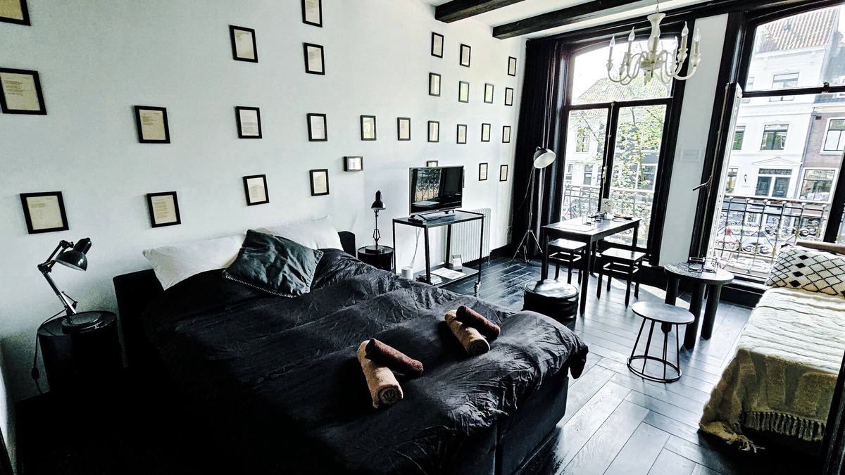 De Weteringschans Bed & Breakfast | Black Beauty amazing apartment in the heart of Amsterdam