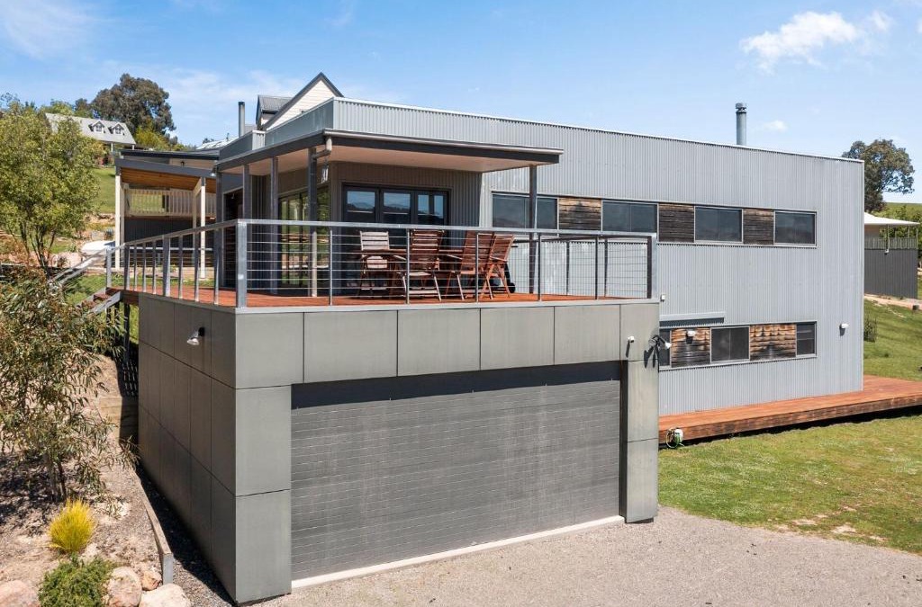 Merrijig House | Black Diamond - Luxury Alpine Home in Merrijig - Sleeps 14