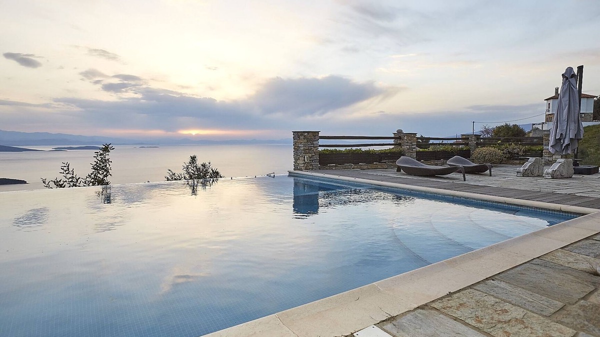 Kali Vrysi Villa | Black Diamond Luxury Unique Villa Pelion