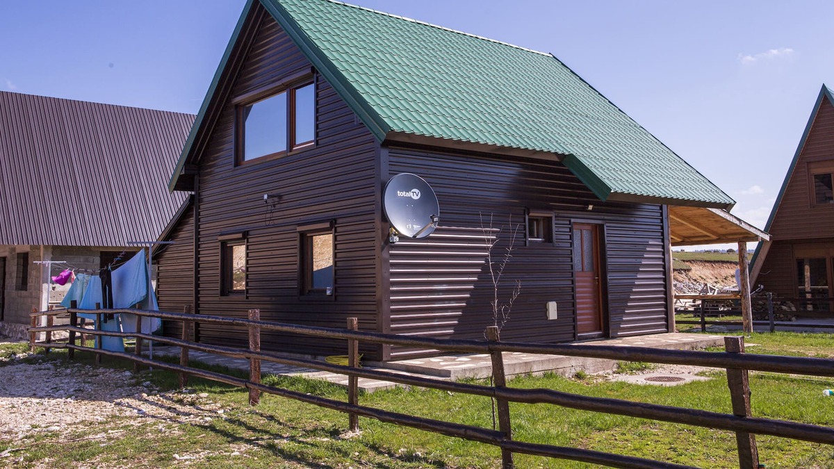 Tepacko Polje Apartment | Black Flamingo 1BR Apartment in Zabljak