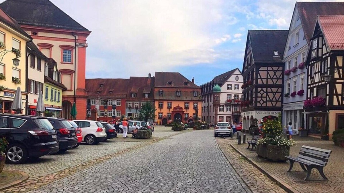 Gengenbach Apartment | Black Forest Home near Europapark Rust Superior Apartment