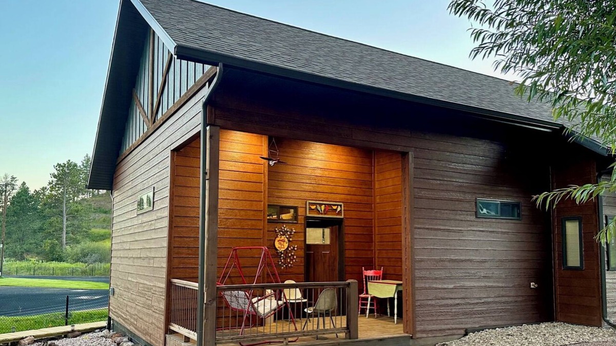 Hill City Cabin | Black Hills Home Cabins—ELOOSIVE MOOSE—in Hill City, near Lake, Mickelson Trail!