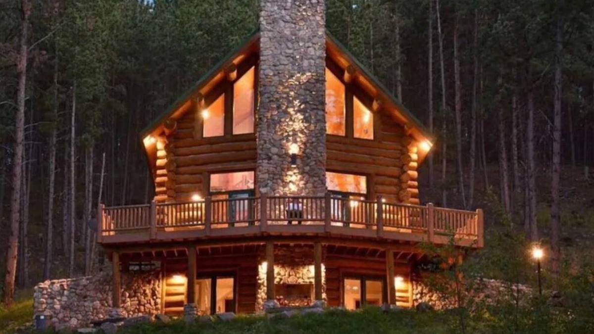 Rapid City Cabin | Black Hills Log Home Creek Side