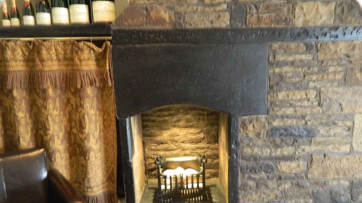 Brighouse Hotel | Black Horse Inn