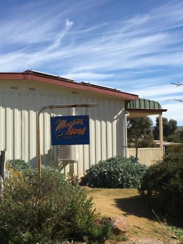 Orroroo House | Black Jack Get-A-Way "Magpies Nest"