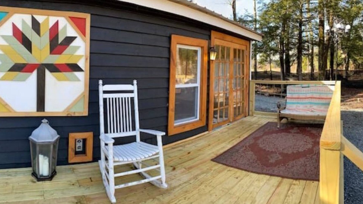 Woodridge Cabin | Black Marsh Mellow Tiny Home