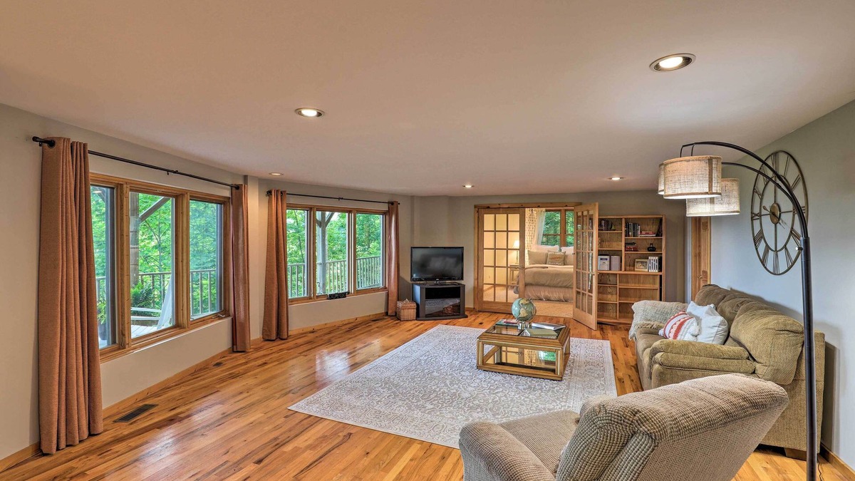 Laurel Ridge House | Black Mountain Gem w/Inviting Deck & Scenic Views
