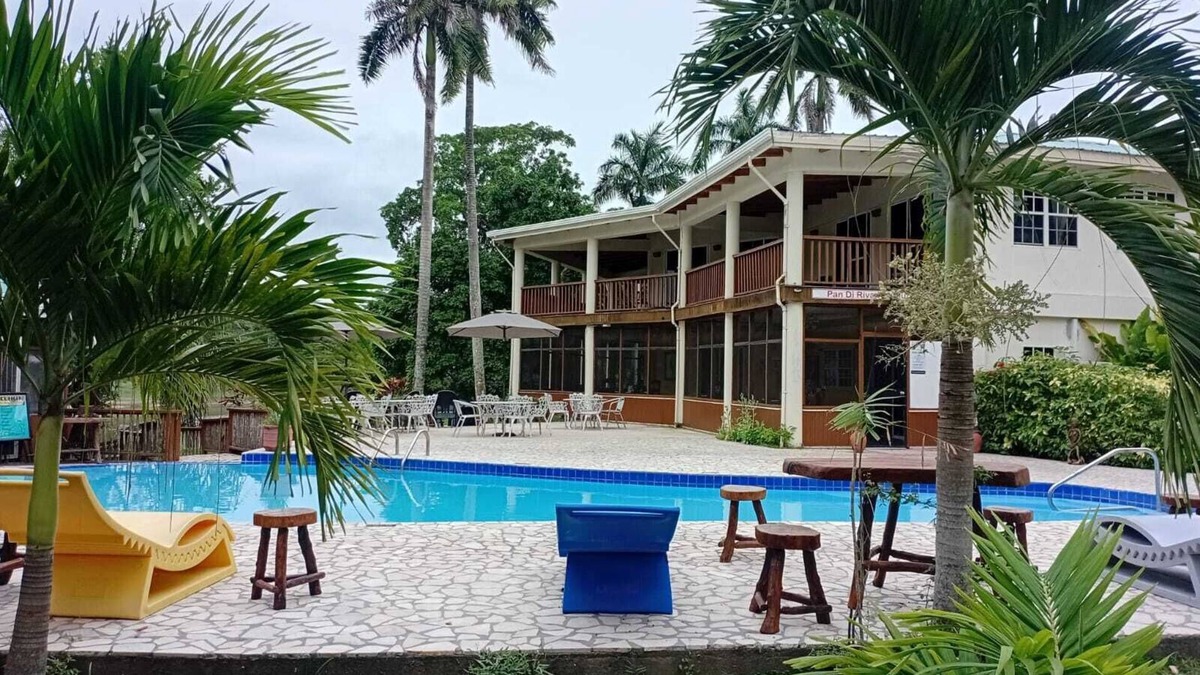 Burrell Boom Cabin | Black Orchid Resort