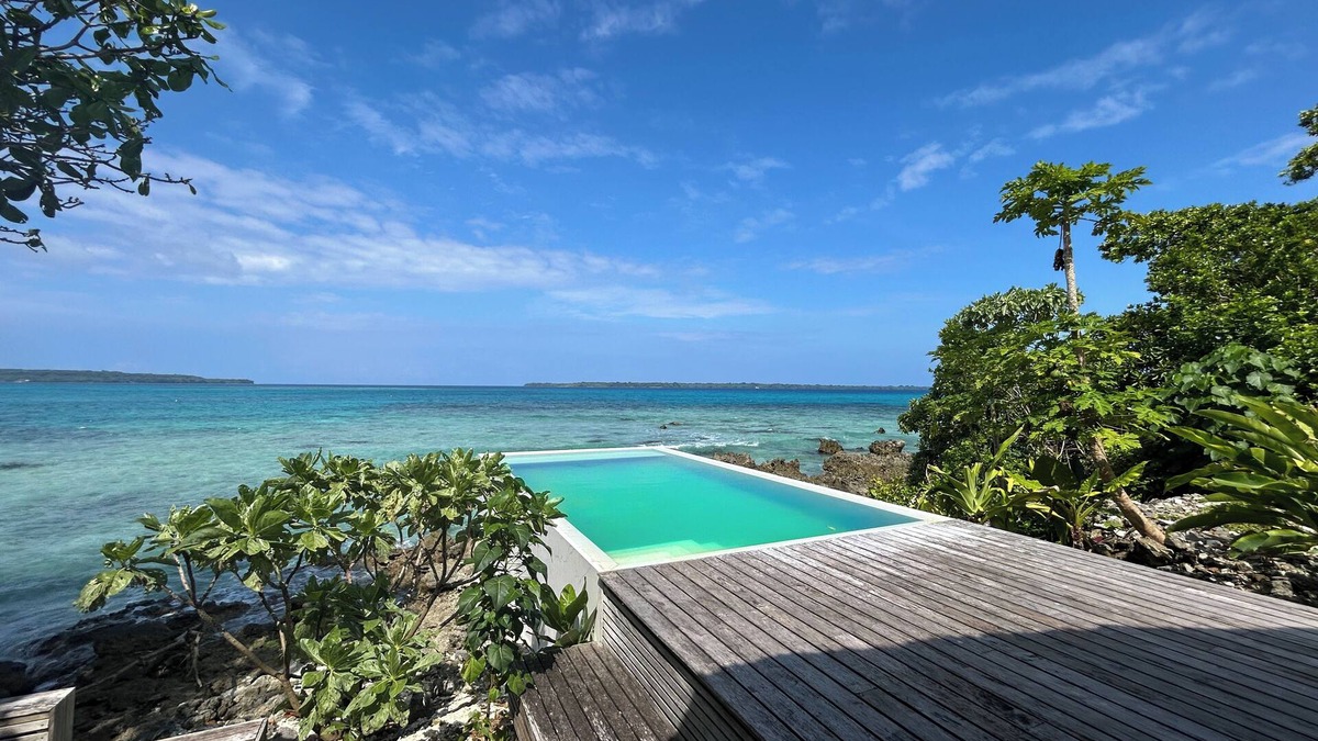 Port Lautour Resort | Black Pearl Resort