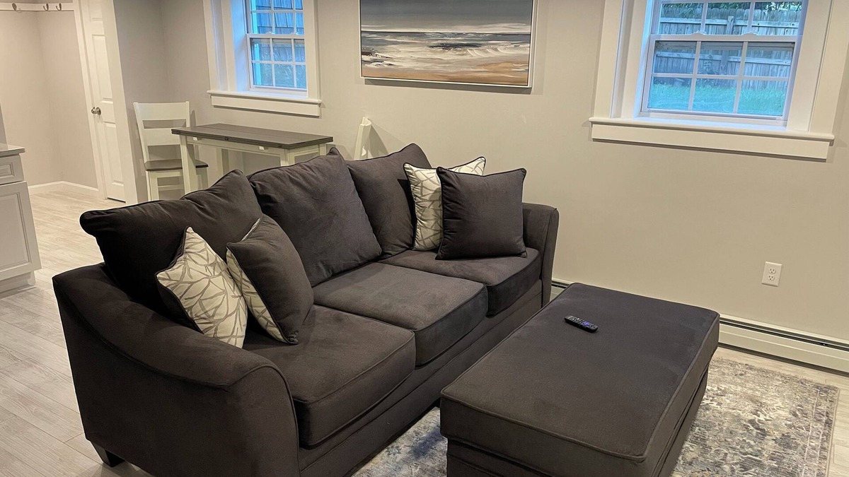 Scarborough Apartment | Black Point Beach Bungalow