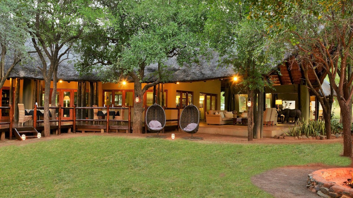 Pilanesberg National Park Cabin | Black Rhino Game Lodge