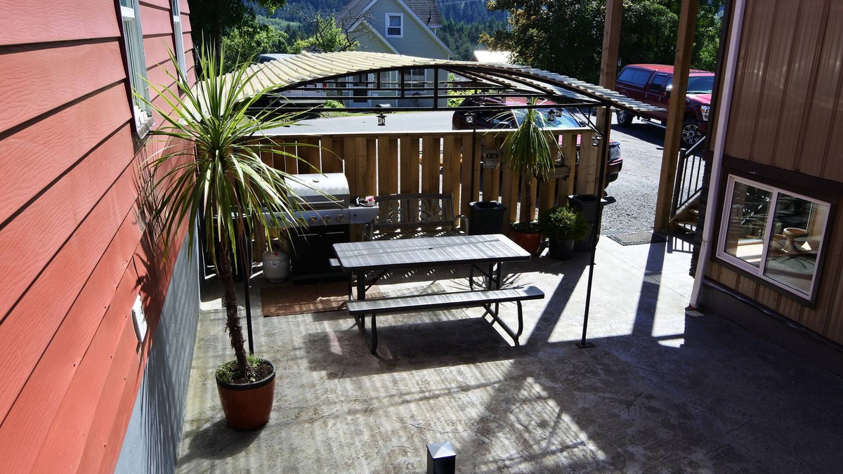Prince Rupert House | Black Rooster Guesthouse