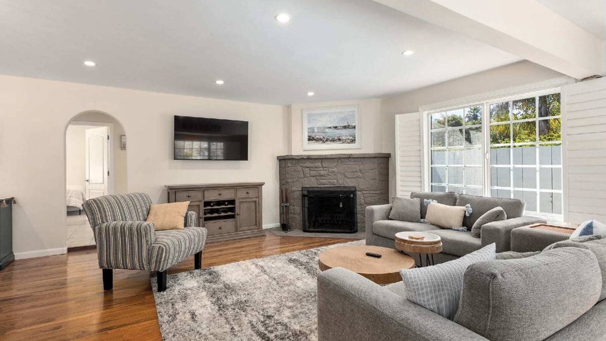 Eastside Santa Cruz House | Black's Beach Bungalow