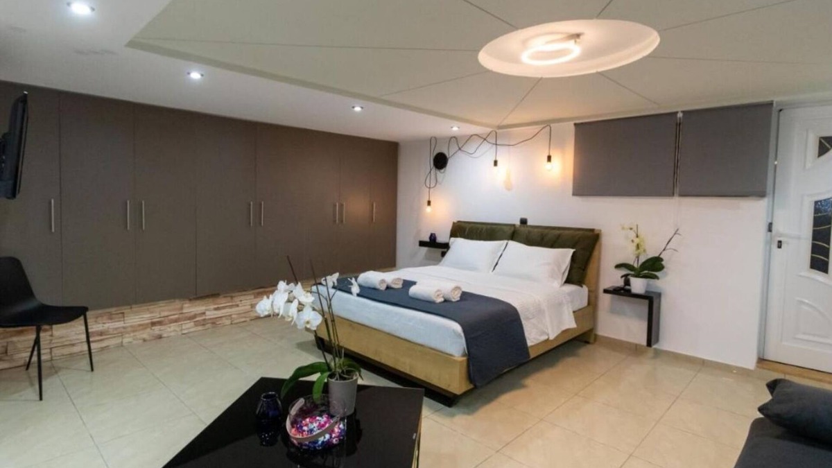 Koum Kapi Apartment | Black suite 1