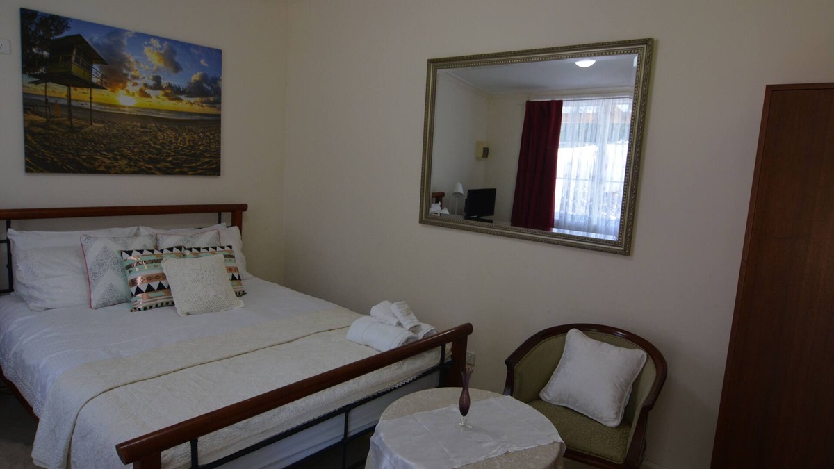 Blackburn South House | Blackburn Lodge Serviced Studio Apartment 3