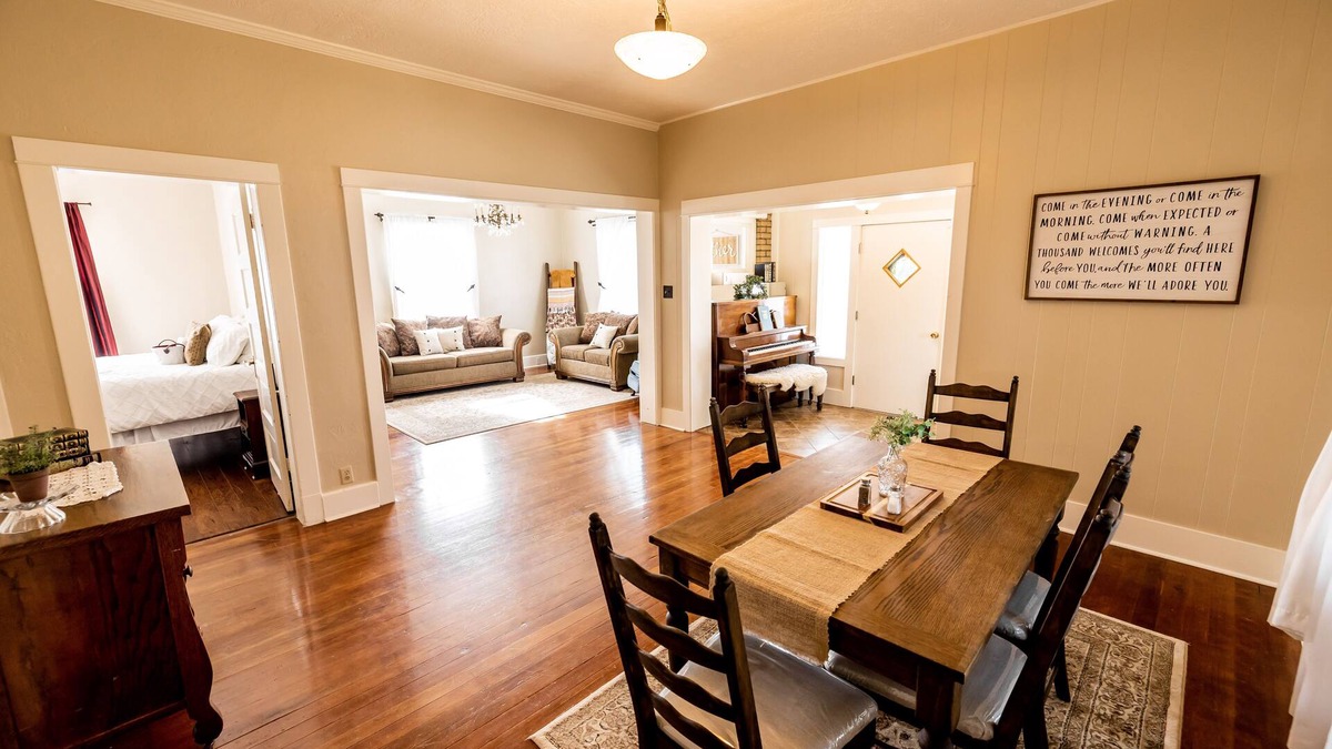 Moroni House | Blackham Homestead:10mi to Maple Canyon+ RV🅿️+kitchen+wash+dry+bbq +pets